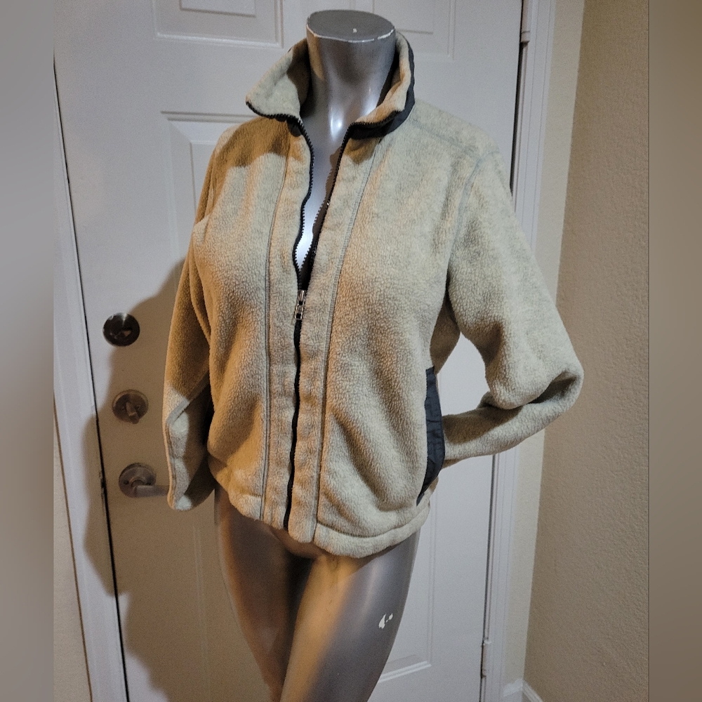 Patagonia Cream and Gray Teddy Jacket